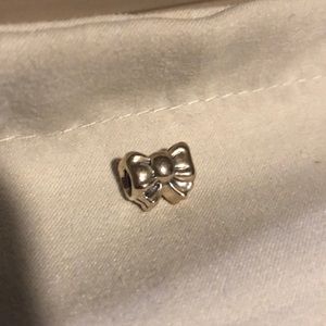 Bow charm
